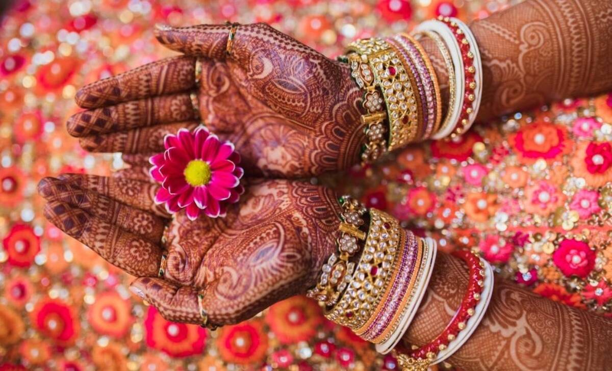 What to Expect at an Indian Wedding: Traditions & Customs